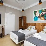 Jardinets Guest House